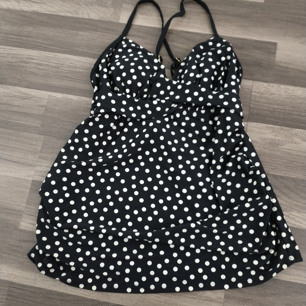 🌞EUC Liz Lange Maternity tankini top